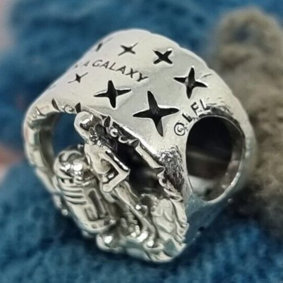 Pandora Star Wars C-3PO and R2-D2 Openwork Charm - Picture 4 of 5